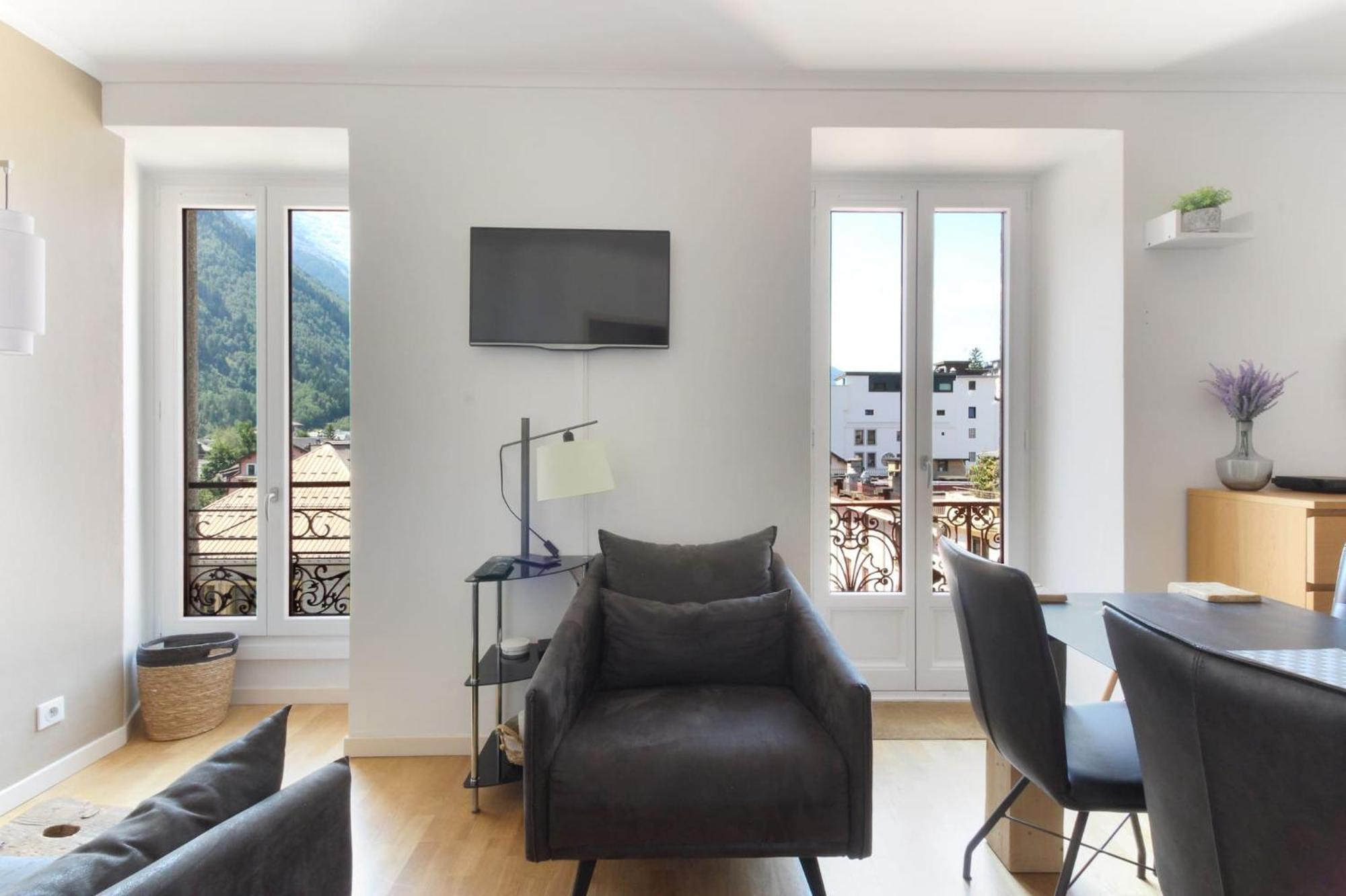 Nook 42 - The Loft - Central 2Br W/ Balcony Views Chamonix Extérieur photo